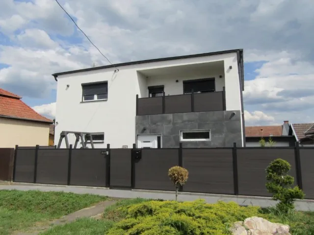 Eladó ház Szarvas 240 nm