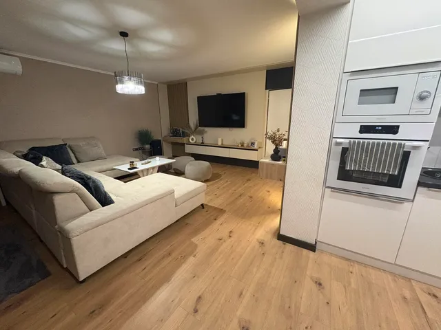 Eladó ház Szarvas, Petőfi utca 240 nm