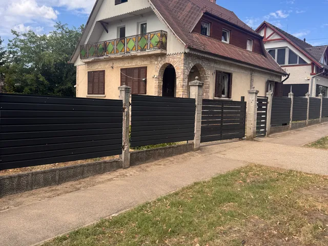 Eladó ház Gödöllő, Központ 240 nm