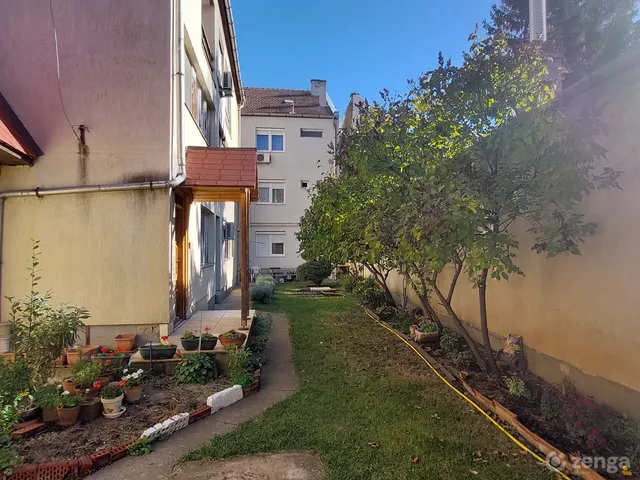 Eladó lakás Szolnok, Belváros 149 nm