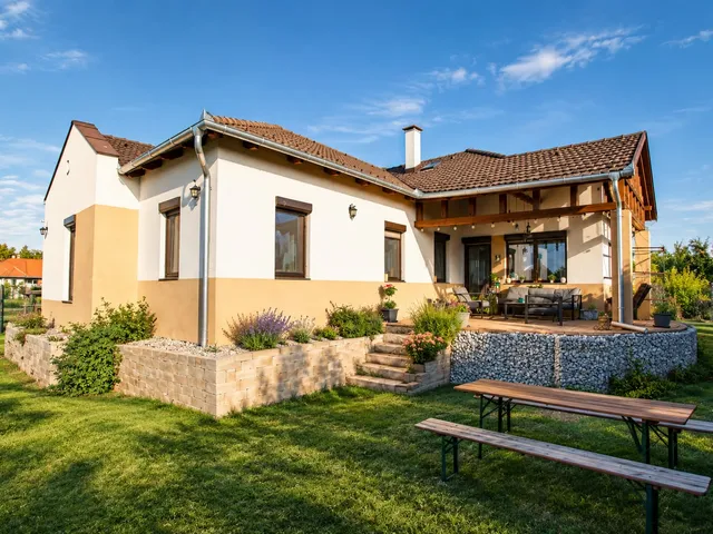 Eladó ház Táplánszentkereszt 120 nm