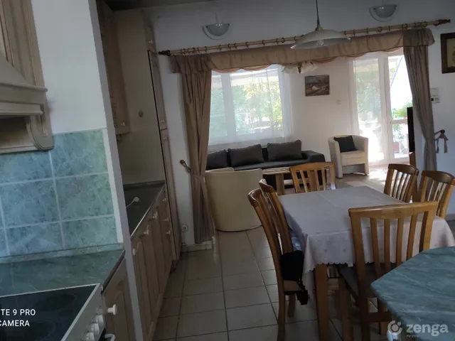 Kiadó ház Debrecen, Úrrétje 114 nm