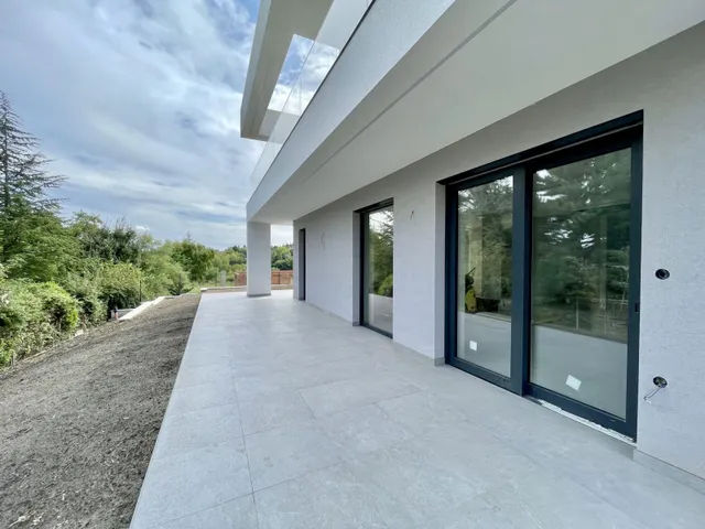 Eladó ház Budapest II. kerület, Budaliget 270 nm