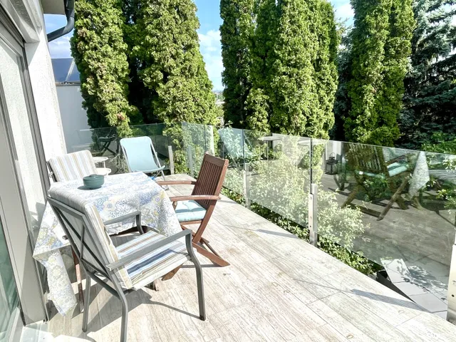 Eladó ház Budapest II. kerület, Budaliget 200 nm