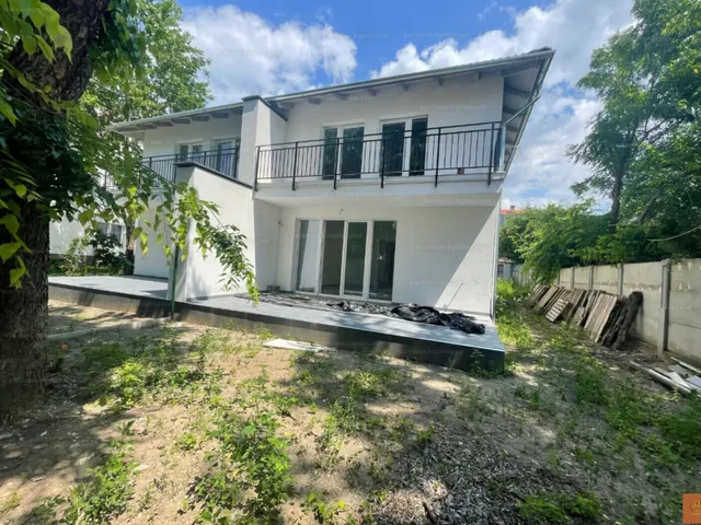 Eladó ház Dunakeszi, Dunakeszi, Alag 146 nm