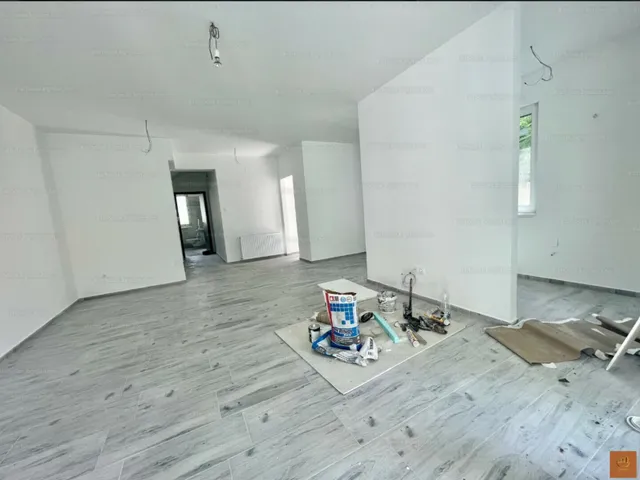 Eladó ház Dunakeszi, Dunakeszi, Alag 146 nm