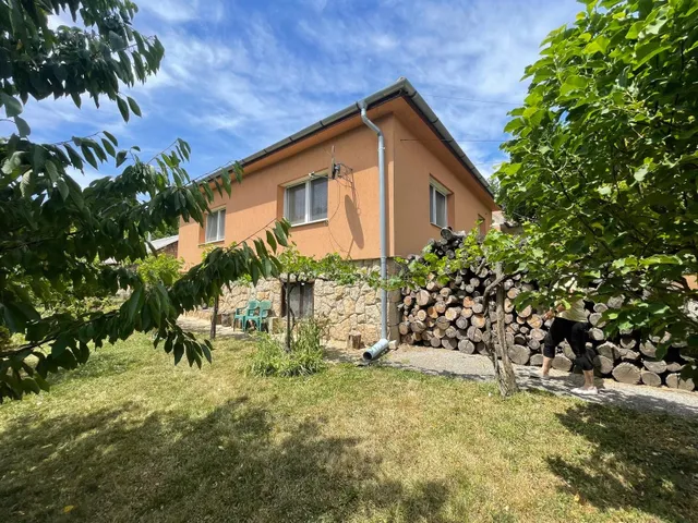 Eladó ház Pilisborosjenő, Pilisborosjenő, központ 80 nm