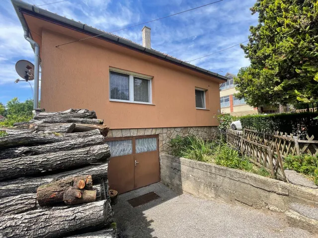 Eladó ház Pilisborosjenő, Pilisborosjenő, központ 80 nm