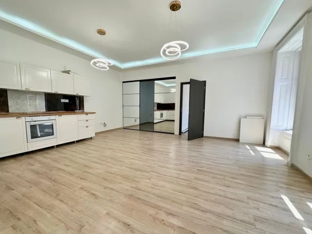 Eladó lakás Budapest V. kerület 162 nm