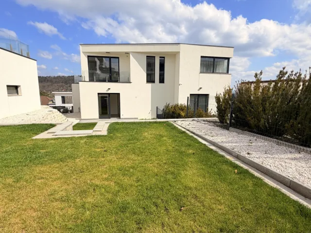 Eladó ház Budapest III. kerület, Aranyhegy 148 nm