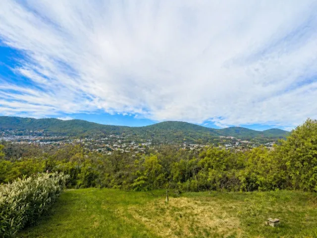 Eladó telek Budapest III. kerület, Ürömhegy 1980 nm