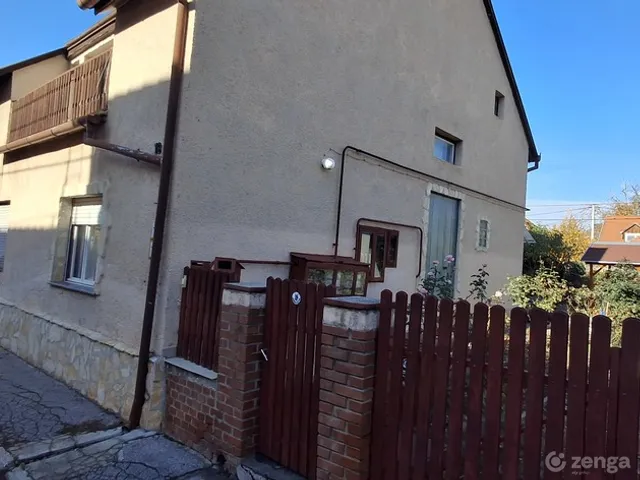 Eladó ház Pécs, Uránváros 100 nm