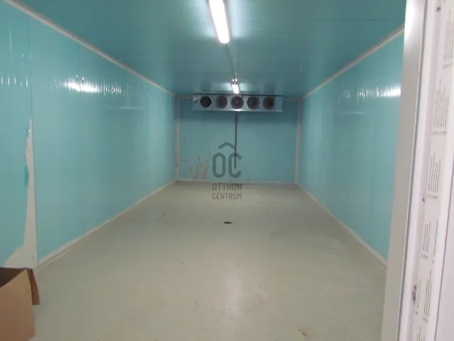 Eladó kereskedelmi és ipari ingatlan Téglás 392 nm