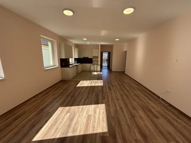 Eladó ház Debrecen, Kondoros 141 nm