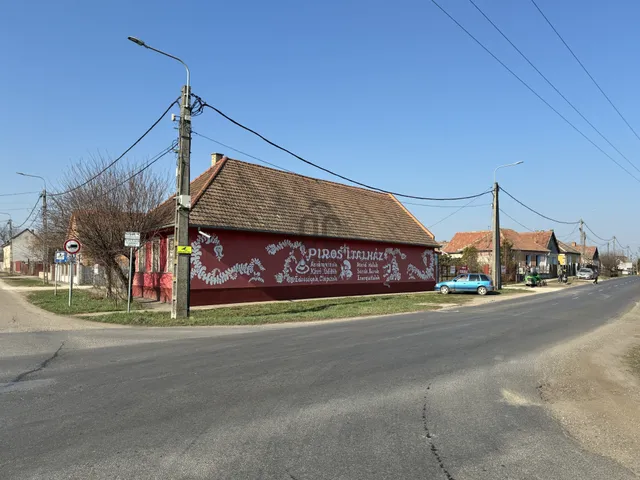 Eladó kereskedelmi és ipari ingatlan Hajdúnánás 160 nm