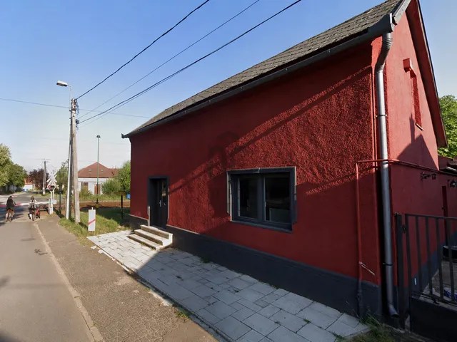 Eladó kereskedelmi és ipari ingatlan Debrecen, Csapókert 124 nm
