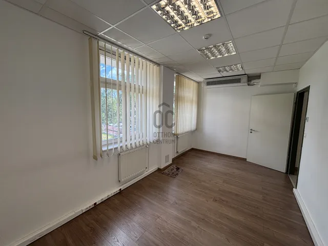 Kiadó kereskedelmi és ipari ingatlan Debrecen, Homokkert
