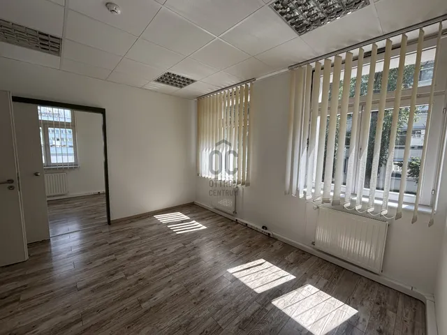 Kiadó kereskedelmi és ipari ingatlan Debrecen, Homokkert