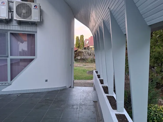 Eladó ház Szolnok, Szandaszőlős 200 nm