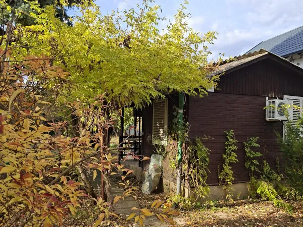 Eladó üdülő és hétvégi ház Szolnok 15 nm