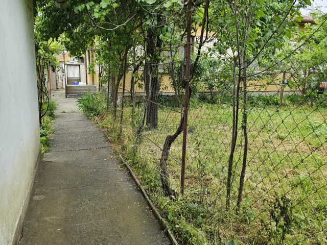 Eladó ház Szolnok, Déli városrész, Raktár út 100 nm