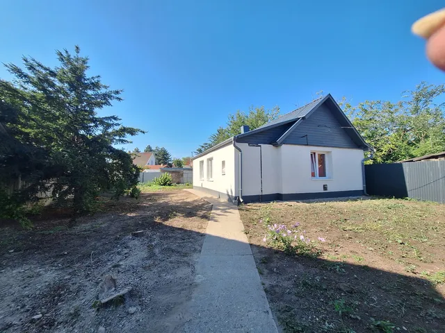 Eladó ház Szolnok 58 nm