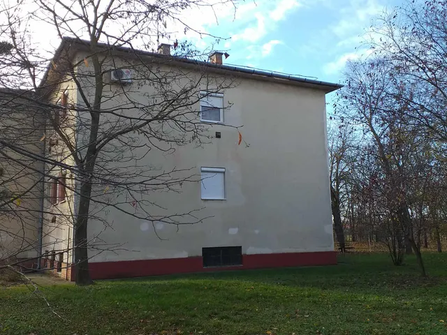 Eladó lakás Mezőtúr, Földvári 61 nm