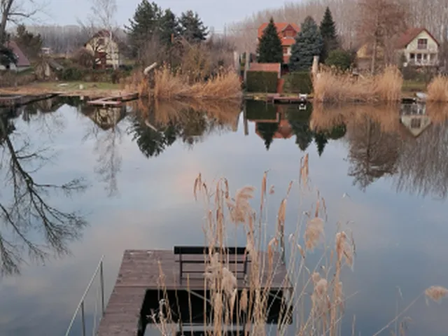 Eladó üdülő és hétvégi ház Szolnok, Alcsisziget 12 nm