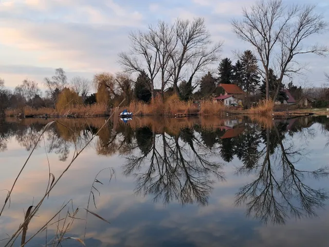 Eladó üdülő és hétvégi ház Szolnok, Alcsisziget 12 nm