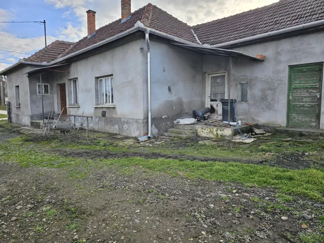 Eladó ház Újszász 80 nm