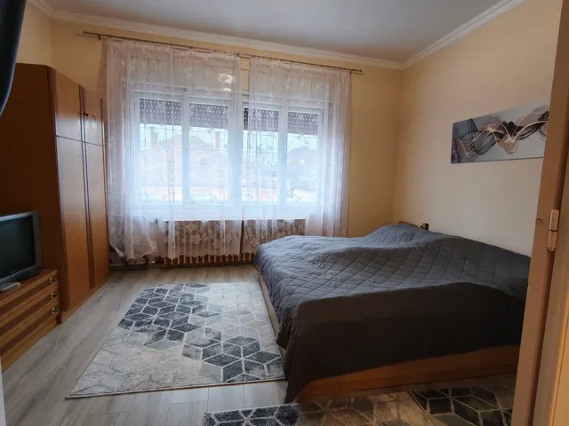 Eladó ház Cegléd 215 nm