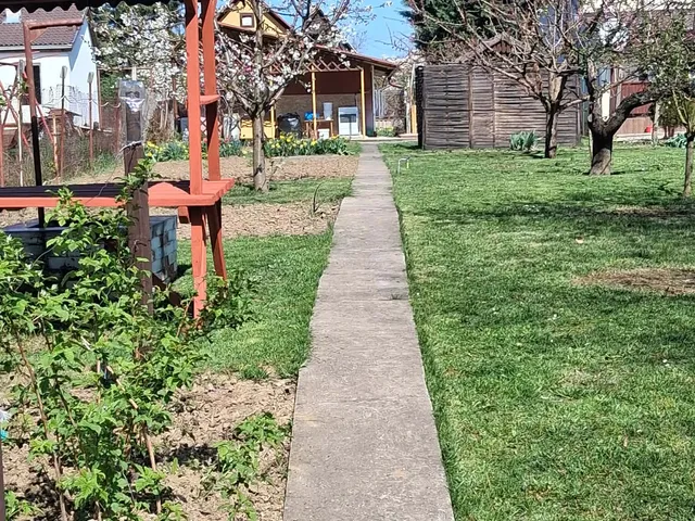 Eladó üdülő és hétvégi ház Szolnok, Alcsisziget 16 nm