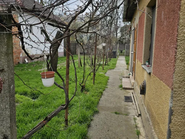 Eladó telek Szolnok, Alcsi városrész, Városmajor út 568 nm