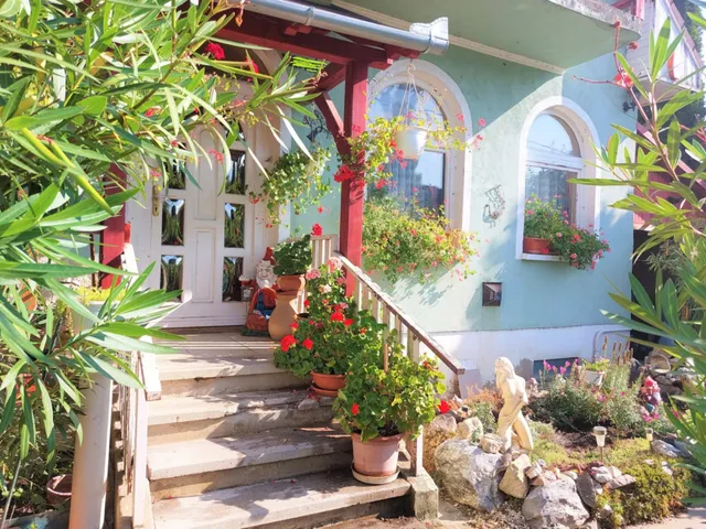 Eladó üdülő és hétvégi ház Szolnok, Alcsisziget 80 nm