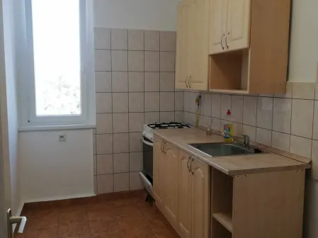 Kiadó lakás Szolnok, Tallinn, Puskás Tivadar krt 54 nm