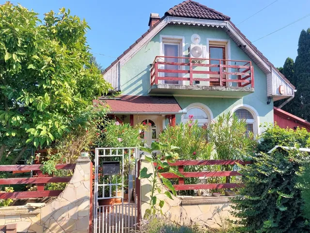 Eladó üdülő és hétvégi ház Szolnok, Alcsisziget 80 nm