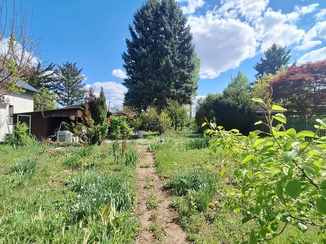 Eladó telek Szolnok, Alcsisziget 710 nm