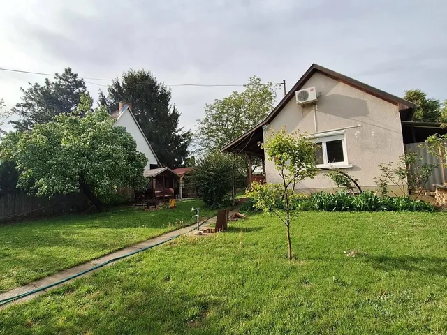 Eladó üdülő és hétvégi ház Szolnok, Alcsisziget 28 nm