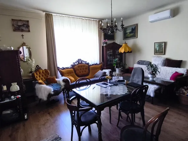 Eladó ház Szolnok, Belváros 76 nm