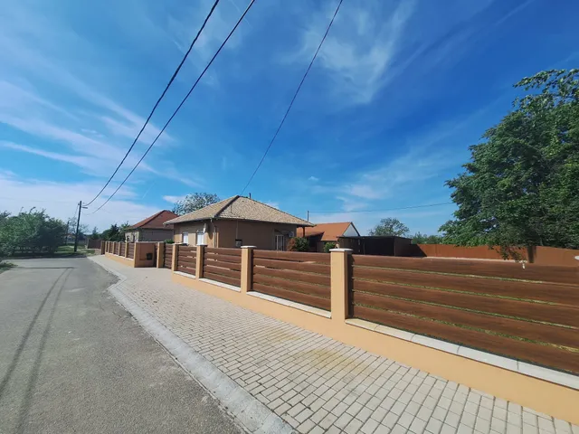 Eladó ház Szolnok, Szandaszőlős 140 nm