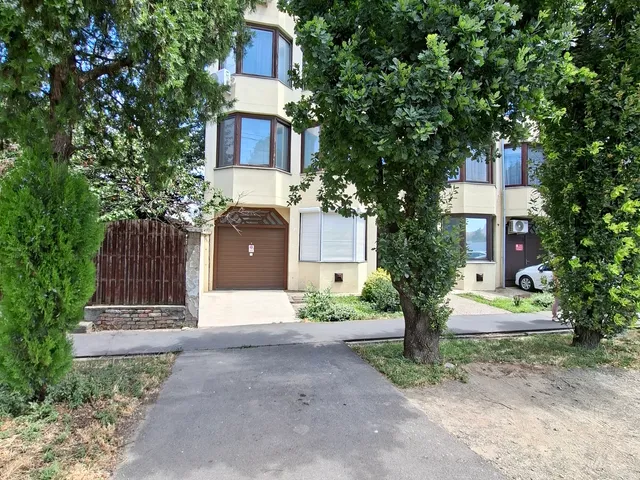 Eladó lakás Szolnok, Belváros 100 nm