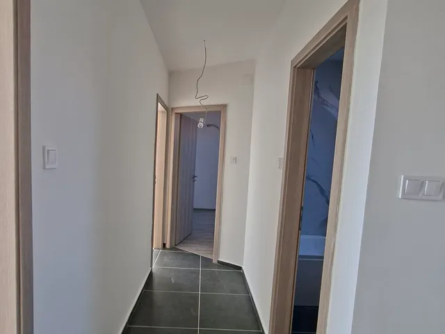 Eladó ház Szolnok, Széchenyi-lakótelep 103 nm