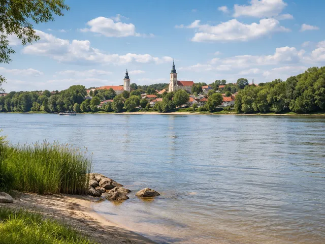 Eladó ház Szigetmonostor, Estike utca 2.  185 nm