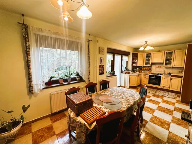 Eladó ház Pécs 179 nm