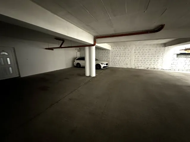 Eladó garázs Pécs 25 nm