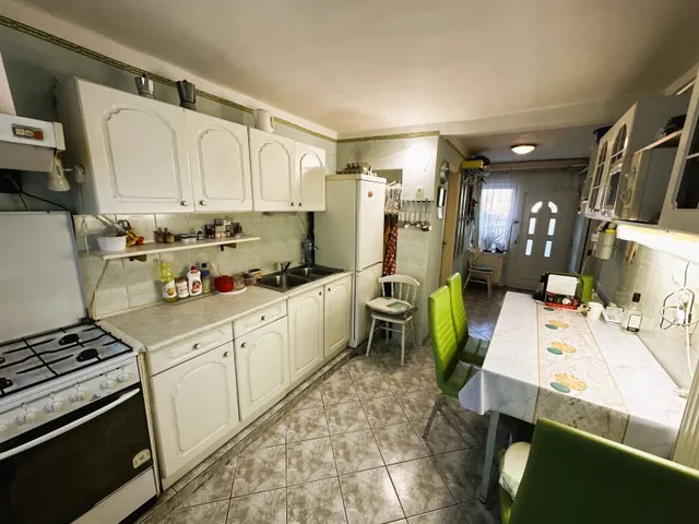 Eladó ház Komló 68 nm