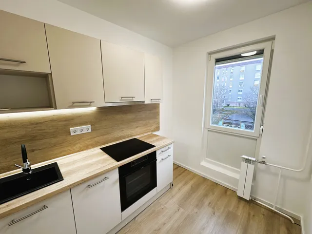 Eladó lakás Pécs, Kertváros 40 nm