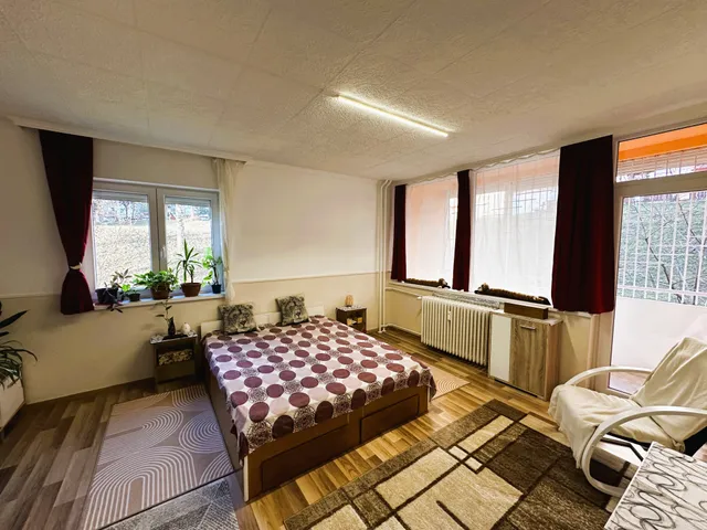 Eladó lakás Komló, Szilvás 38 nm