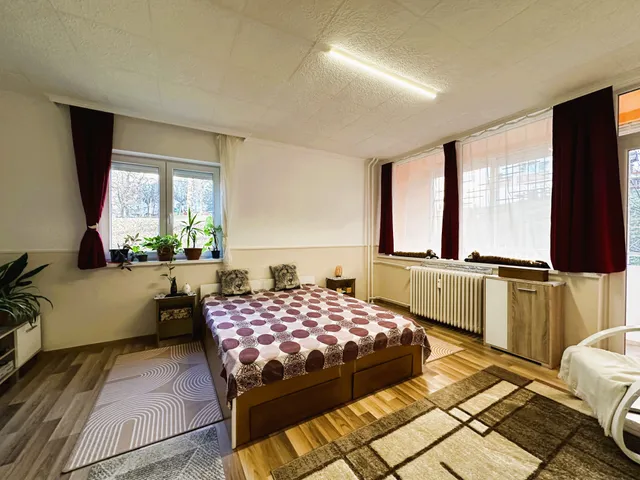 Eladó lakás Komló, Szilvás 38 nm