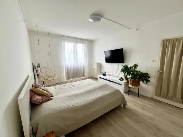 Eladó lakás Pécs, Uránváros 47 nm